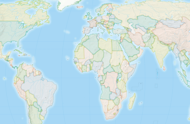 Equal-Earth-Weltkarte mit flächentreuer Darstellung der Kontinente und realistischeren Größenverhältnissen von Afrika, Europa und Grönland.